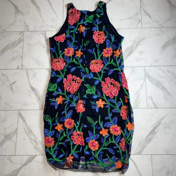 Alexia Admor Embroidered Mesh Floral‎ Sheath Dress - Picture 3 of 8